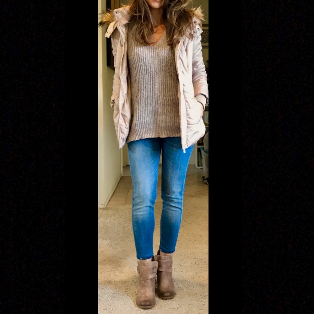 Puffer jacket with faux fur hoodie